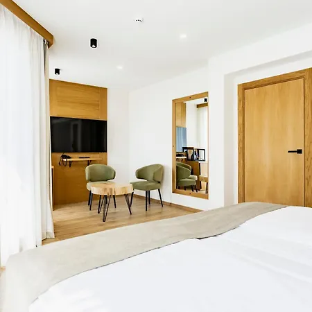 Natura Seasons Boutique 4*