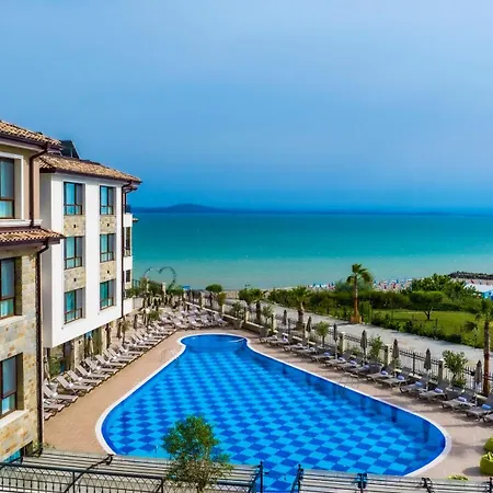 Natura Seasons Boutique Hotel