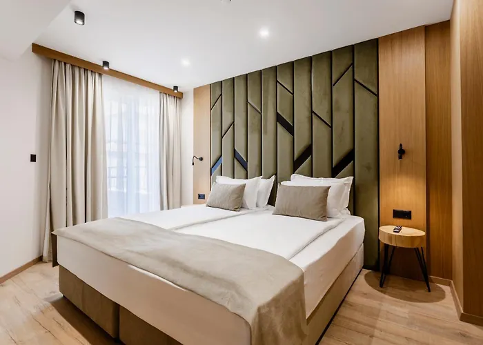מלון Natura Seasons Boutique 4*