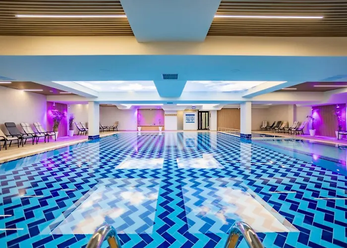Natura Seasons Boutique מלון 4*