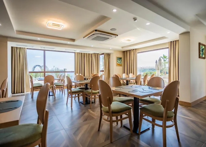 Хотел Natura Seasons Boutique