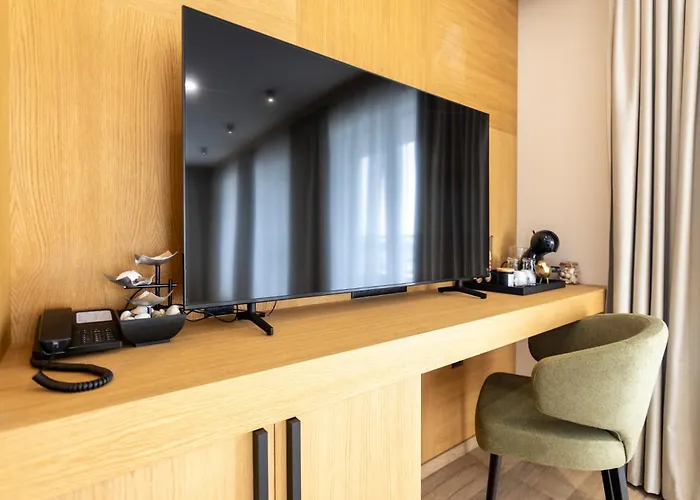 Natura Seasons Boutique 4* בורגאס