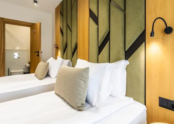 Хотел Natura Seasons Boutique