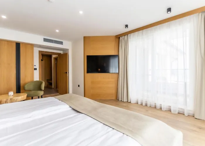 Natura Seasons Boutique 4*