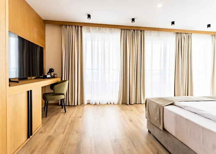 Natura Seasons Boutique 4* בורגאס