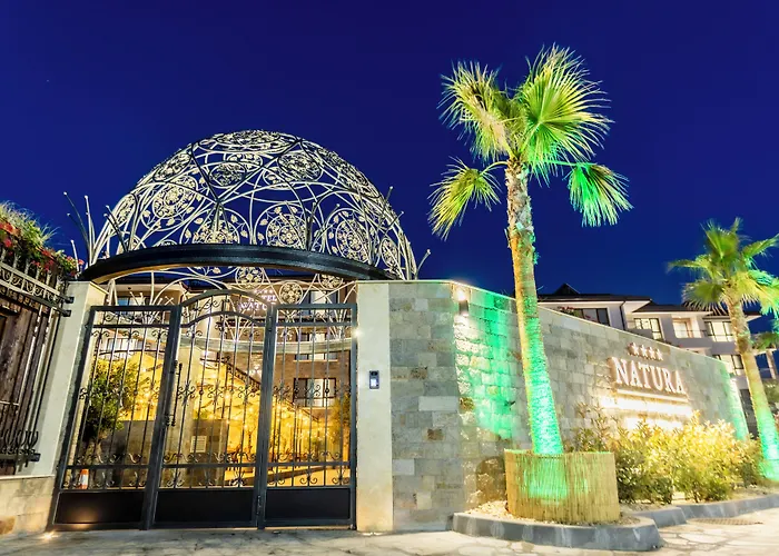 Natura Seasons Boutique 4* בורגאס