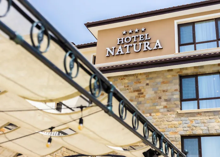 Natura Seasons Boutique מלון