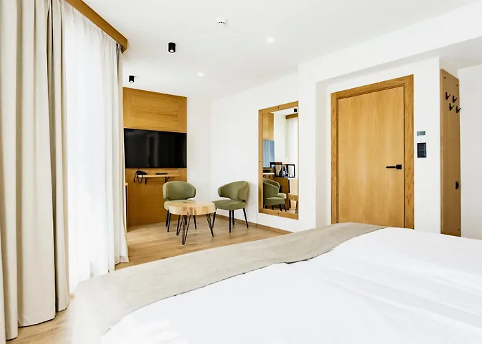 Natura Seasons Boutique 4*