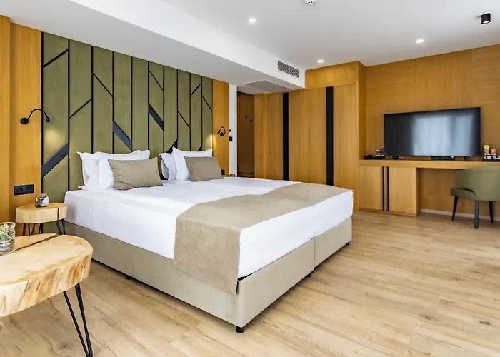 Natura Seasons Boutique 4*